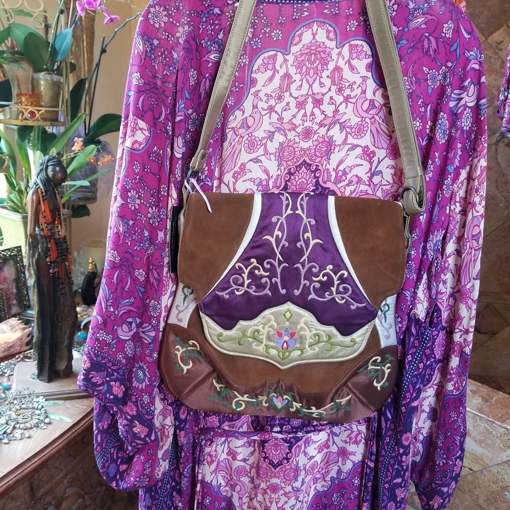 OOVOO DESIGNER HANDBAG with embroidery